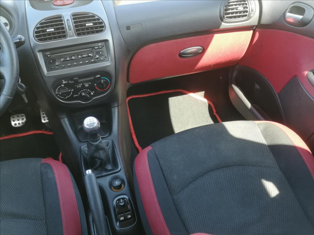 Peugeot 206 Hatchback 1,4 l 50 kw