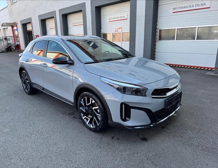 KIA XCeed CUV / Crossover 1,6 l 110 kw