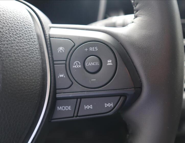 Toyota Corolla Cross 15