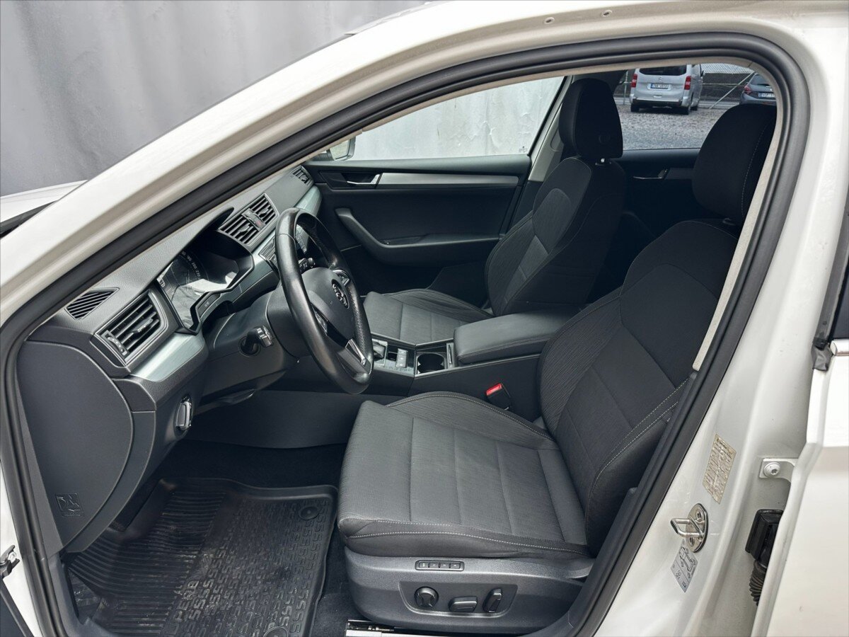 Škoda Superb Sedan / Limuzína 2,0 l 110 kw