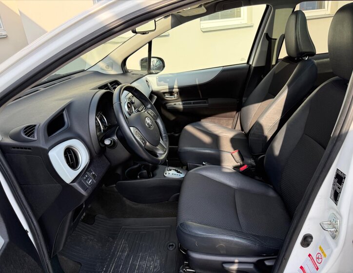 Toyota Yaris Hatchback 1,5 l 55 kw