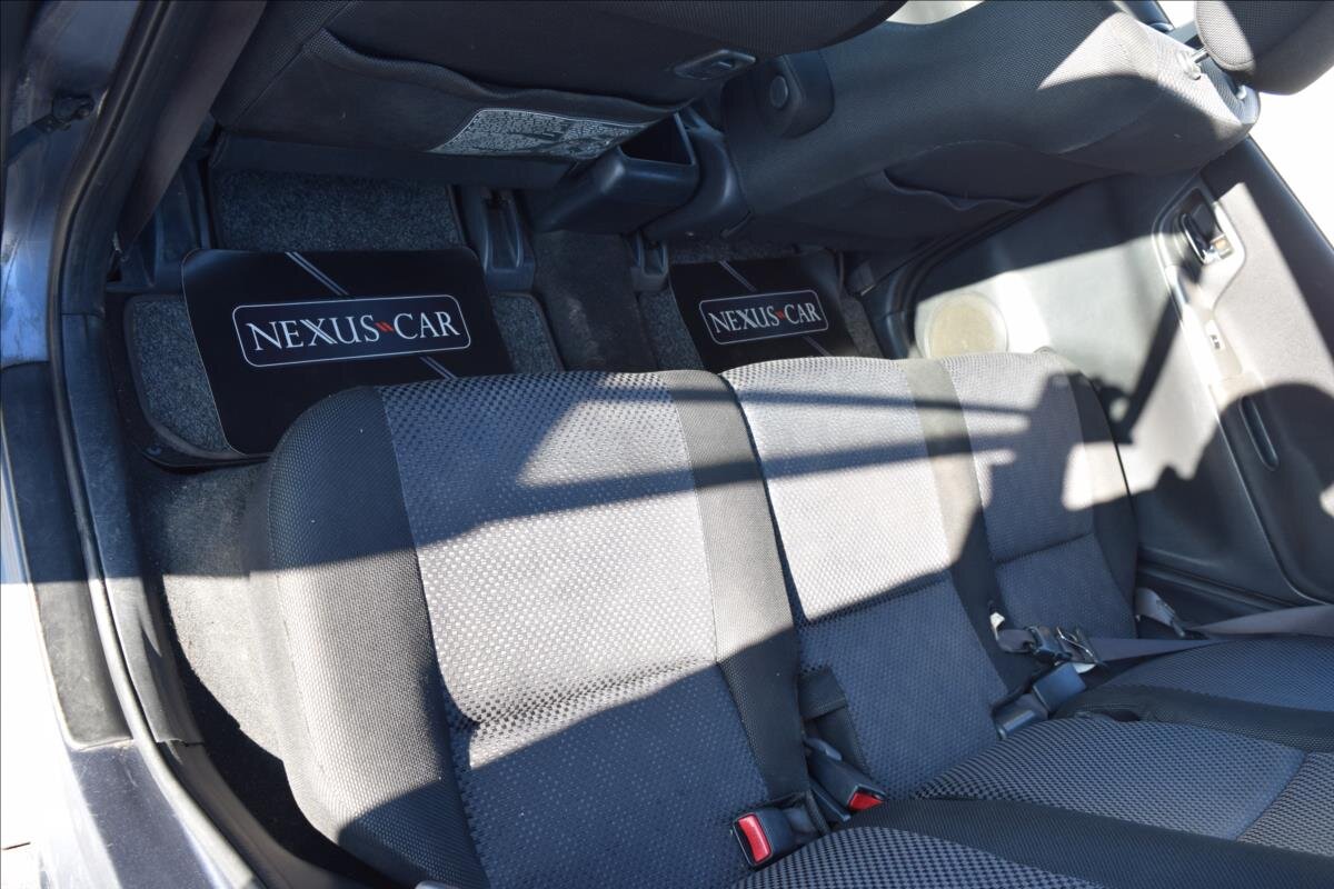 Toyota Corolla Verso Kombi 1,6 l 81 kw