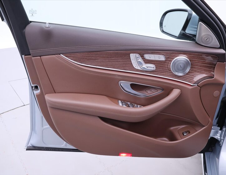 Mercedes-Benz Třídy E Sedan 2,0 l 135 kw
