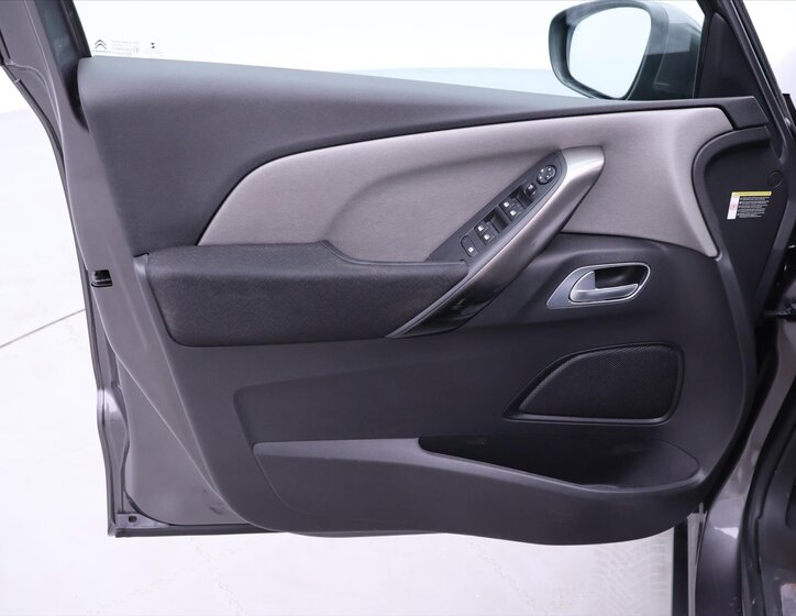 Citroën C4 SpaceTourer 11