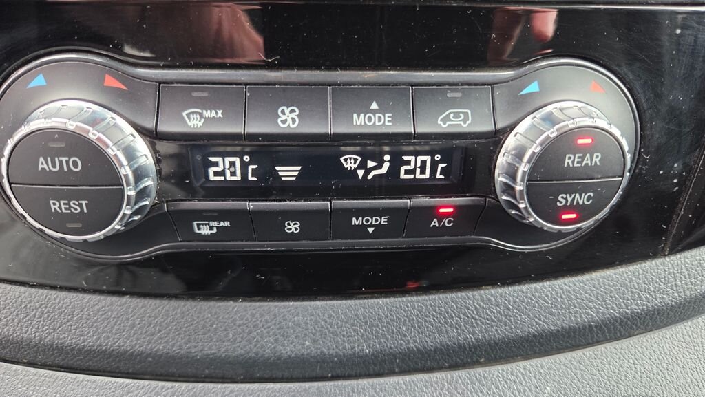 Mercedes-Benz Vito VAN-Minibus 2,0 l 174 kw