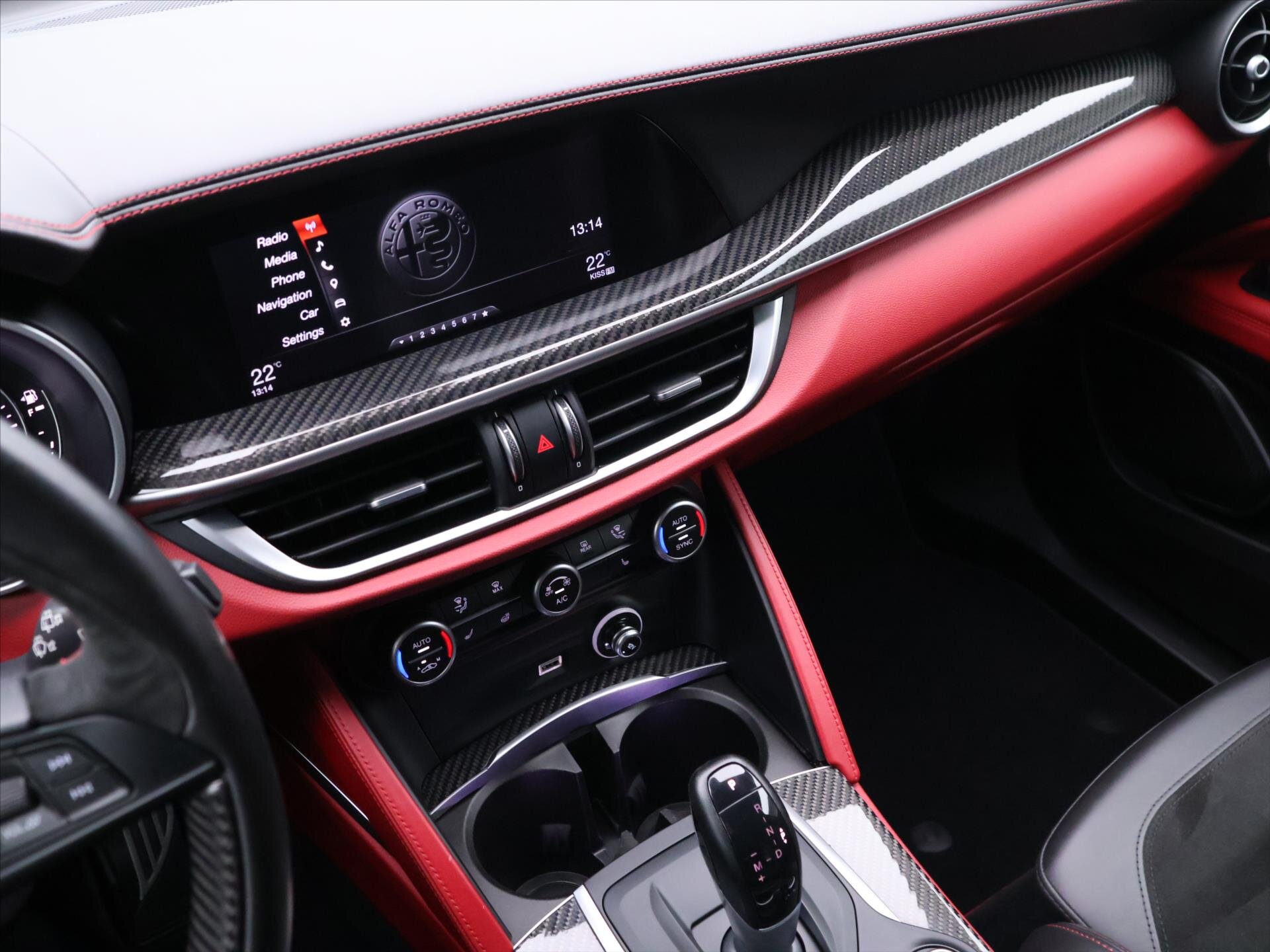 Alfa Romeo Stelvio SUV / Terénní 2,9 l 375 kw