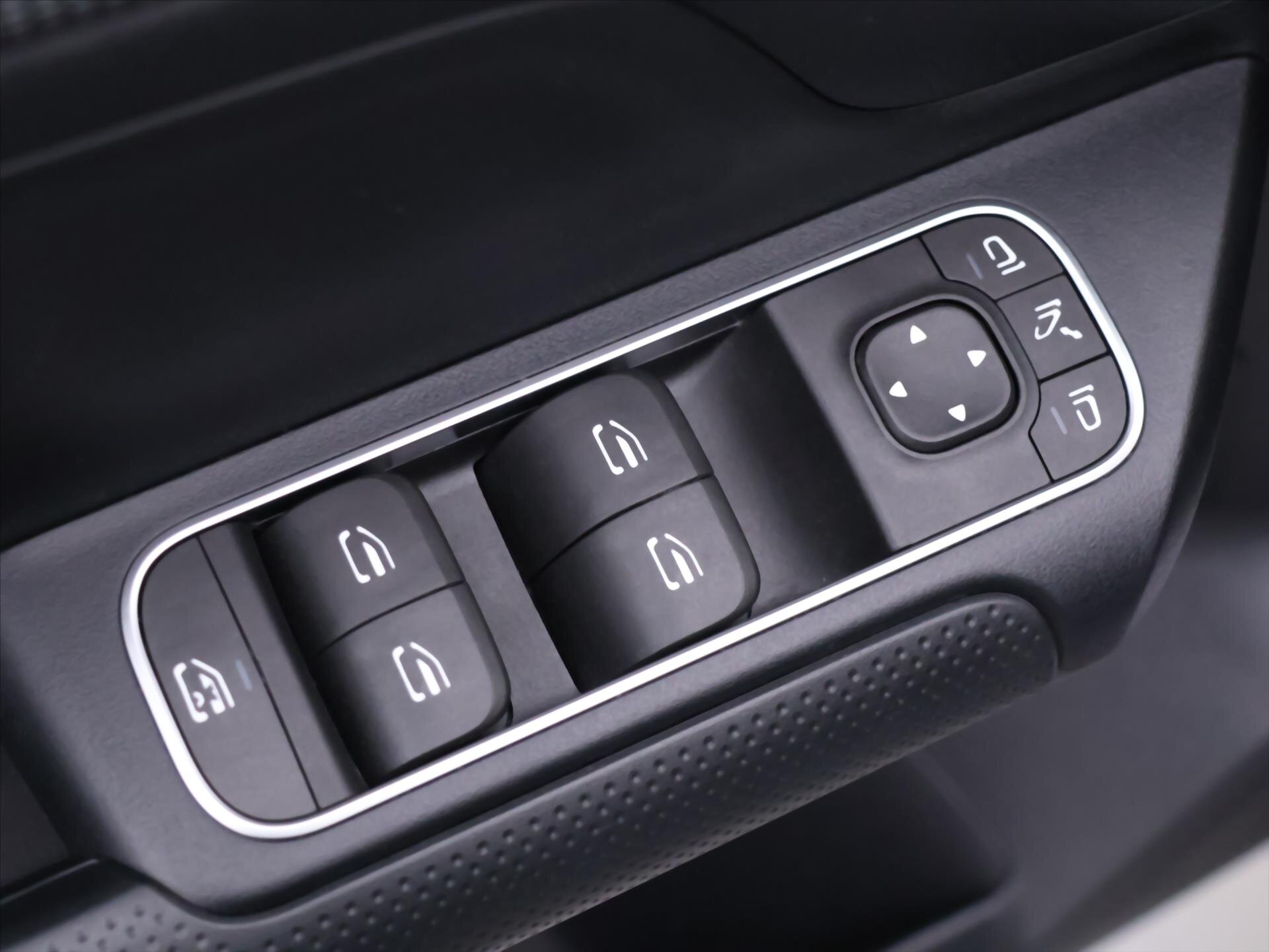 Mercedes-Benz Třídy B Hatchback 2,0 l 110 kw