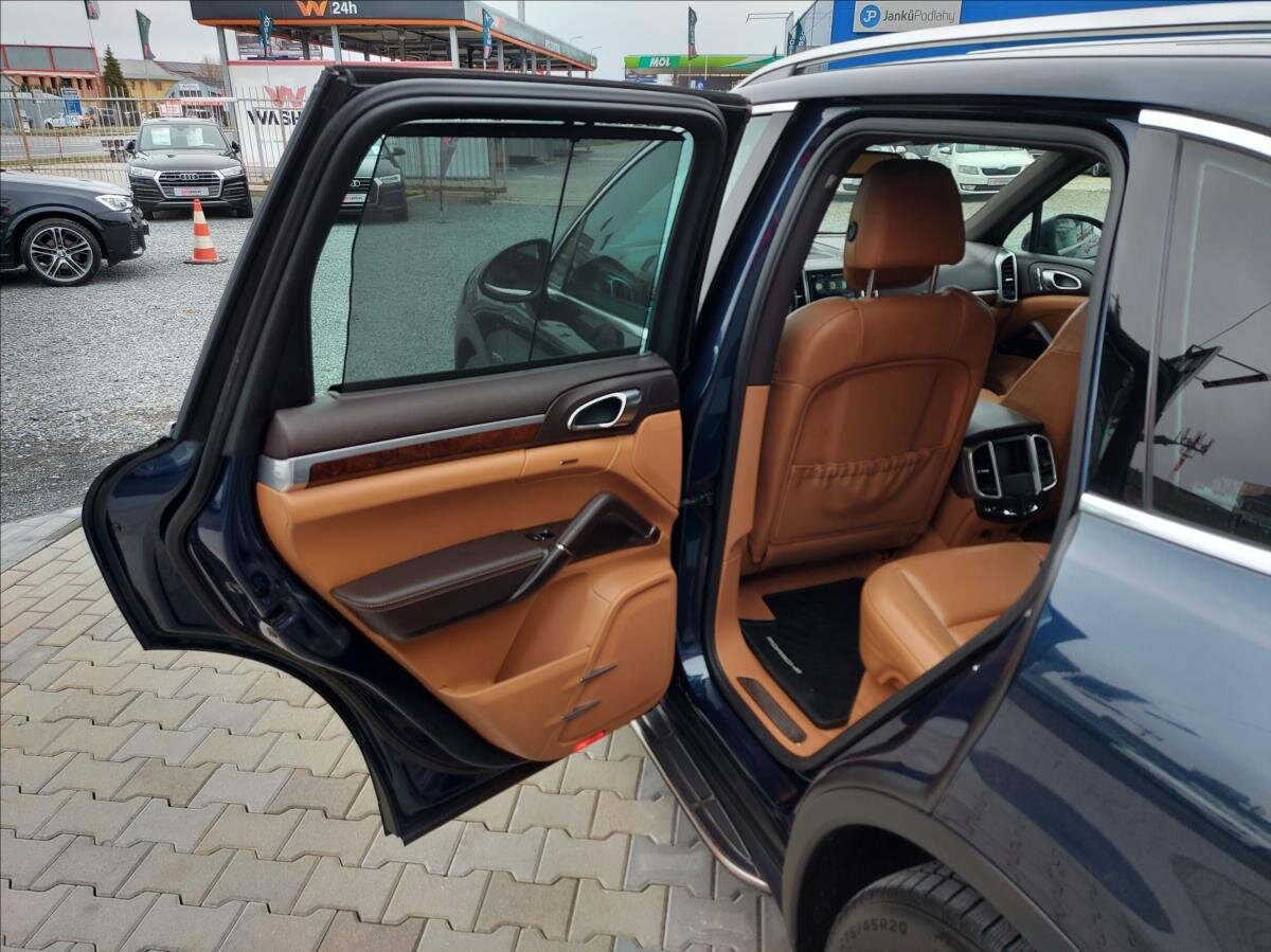 Porsche Cayenne SUV / Terénní 3,0 l 245 kw