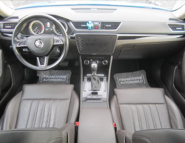 Škoda Superb 8