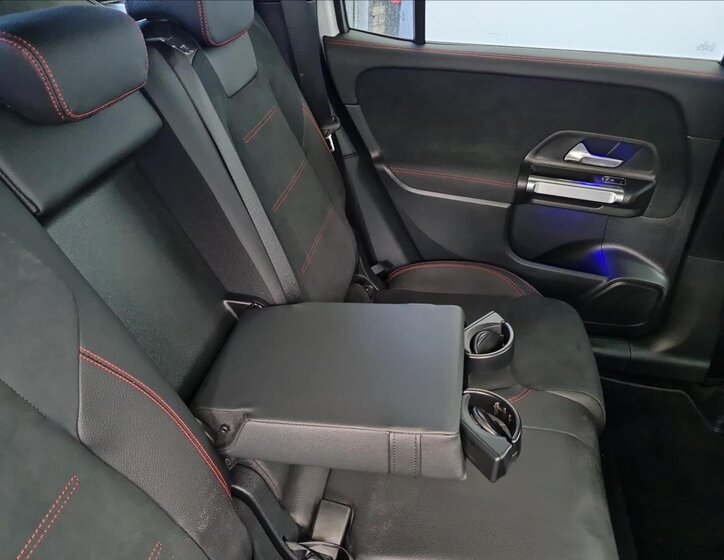 Mercedes-Benz GLB SUV 1,3 l 120 kw