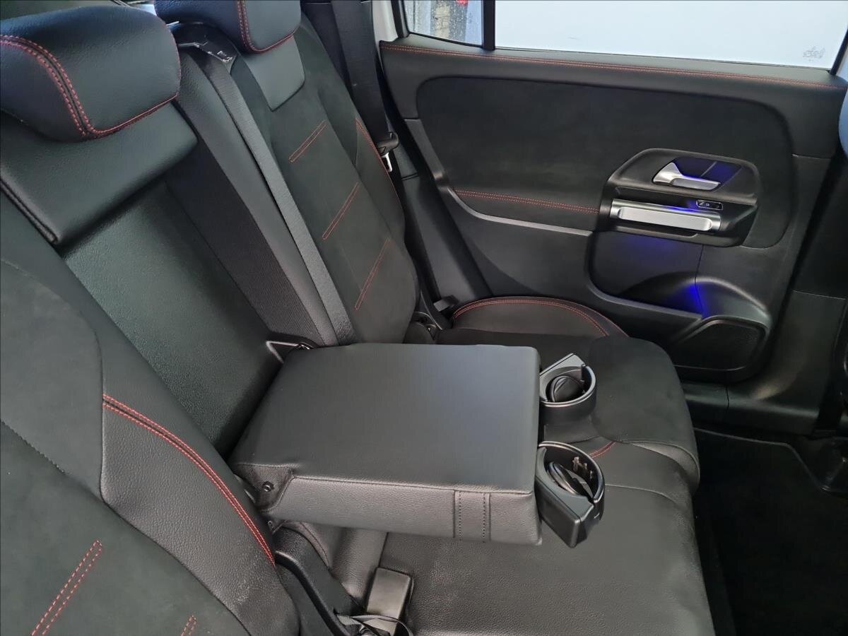 Mercedes-Benz GLB SUV 1,3 l 120 kw