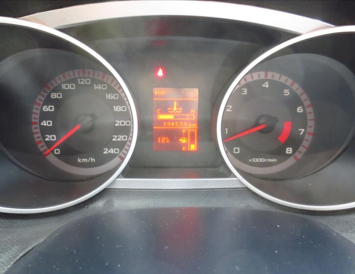 Mitsubishi Outlander SUV / Terénní 2,4 l 125 kw