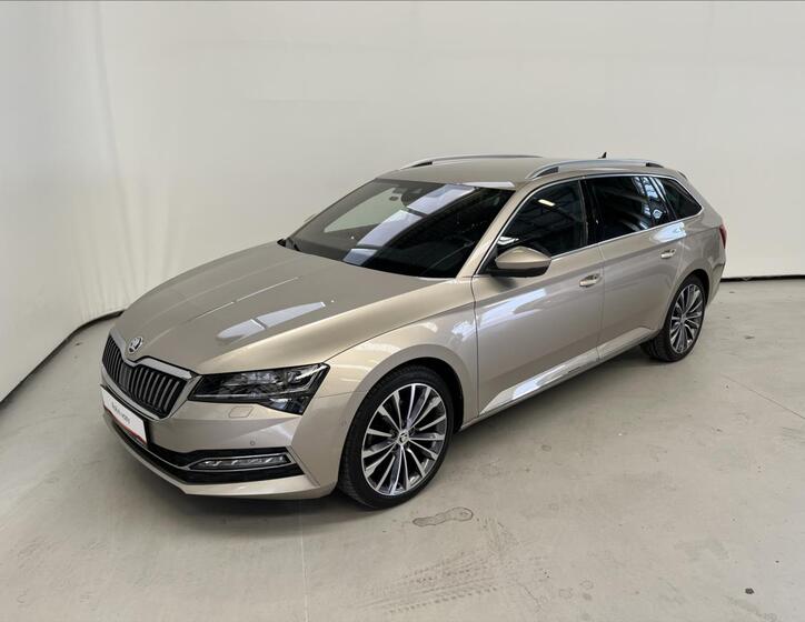 Škoda Superb 1