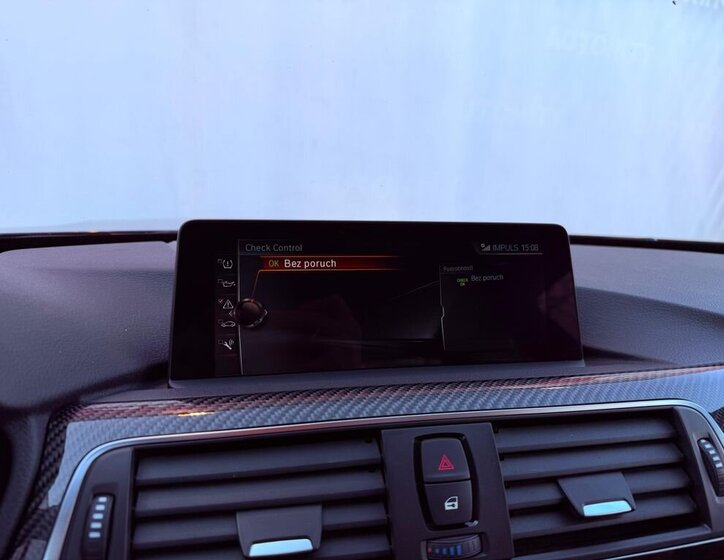 BMW M4 Kupé 3,0 l 317 kw