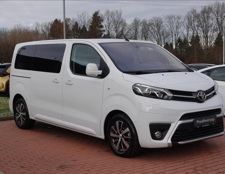 Toyota ProAce Verso 3