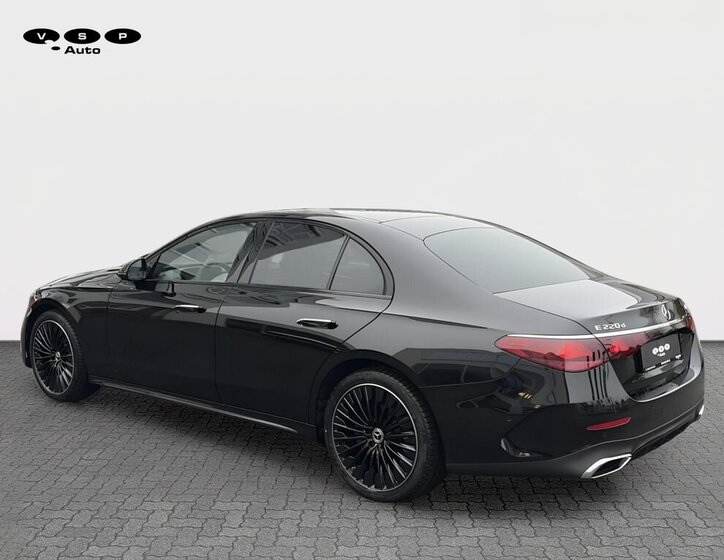 Mercedes-Benz Třídy E Sedan 2,0 l 145 kw