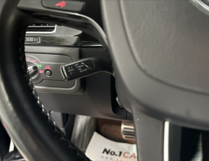 Volkswagen Touareg 9