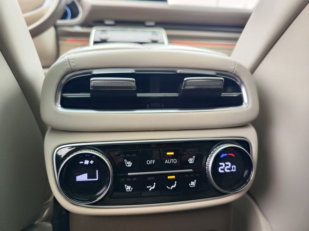 Ostatní Ostatní SUV 3,5 l 279 kw