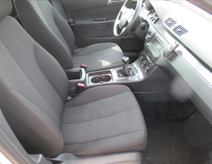 Volkswagen Passat Kombi 2,0 l 103 kw