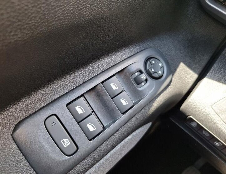 Peugeot Rifter MPV 1,5 l 96 kw