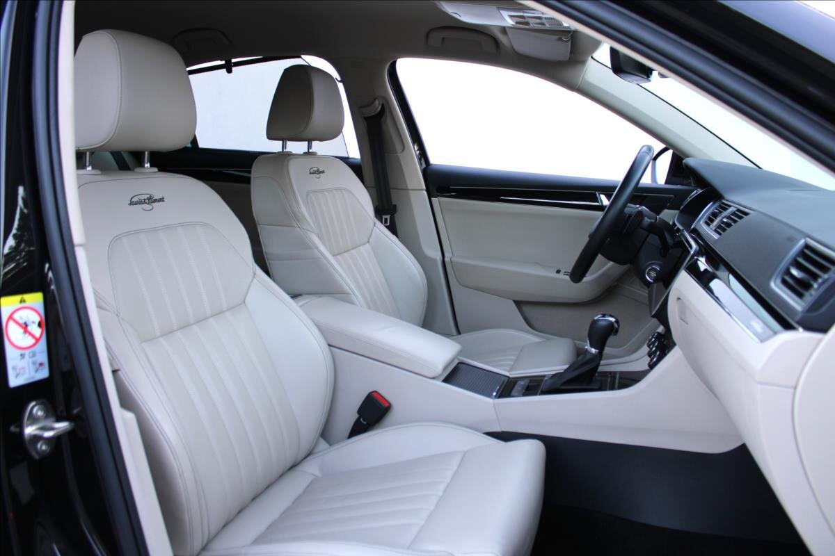 Škoda Superb Sedan / Limuzína 2,0 l 147 kw