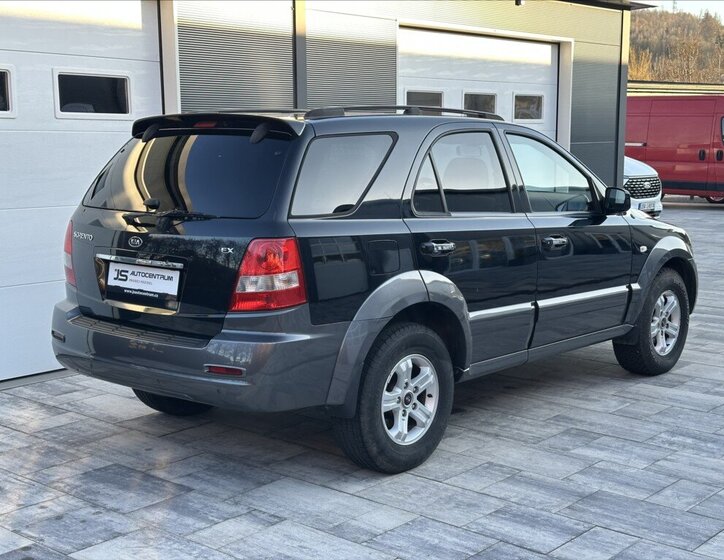 KIA Sorento SUV / Terénní 2,5 l 103 kw