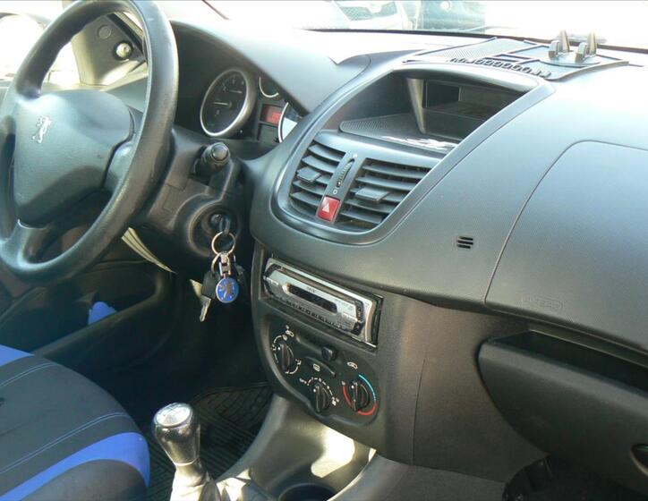 Peugeot 206 10