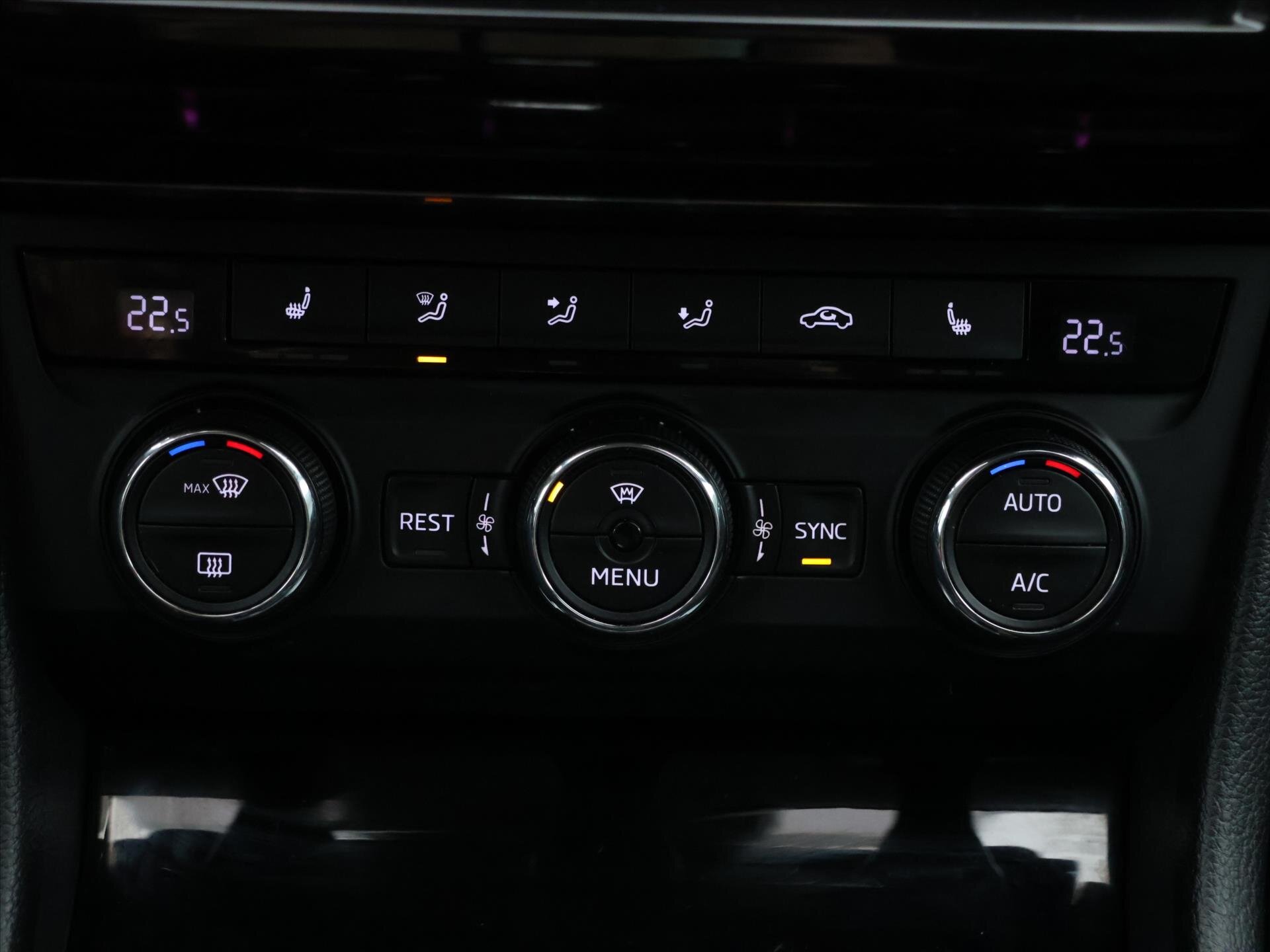 Škoda Superb Liftback 2,0 l 110 kw