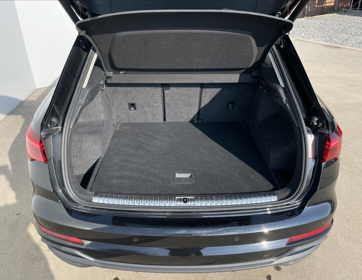 Audi Q3 SUV / Terénní 1,5 l 110 kw