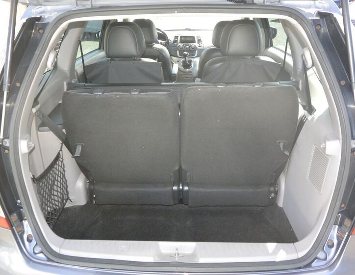 Mitsubishi Grandis 28