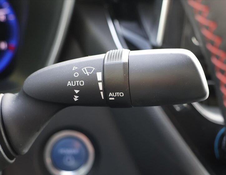 Toyota Corolla Sedan / Limuzína 1,8 l 72 kw