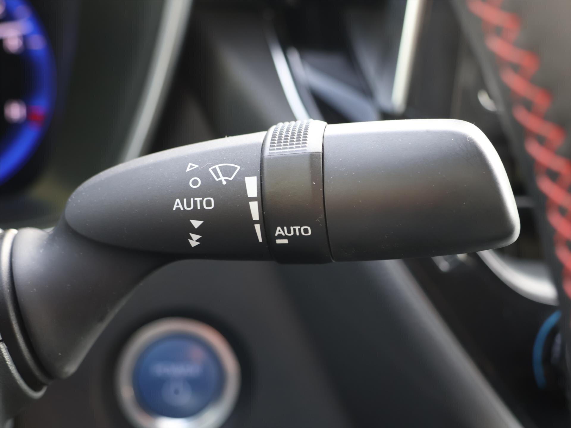 Toyota Corolla Sedan / Limuzína 1,8 l 72 kw