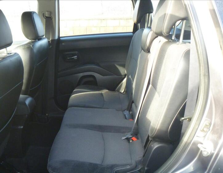 Citroën C-Crosser 11