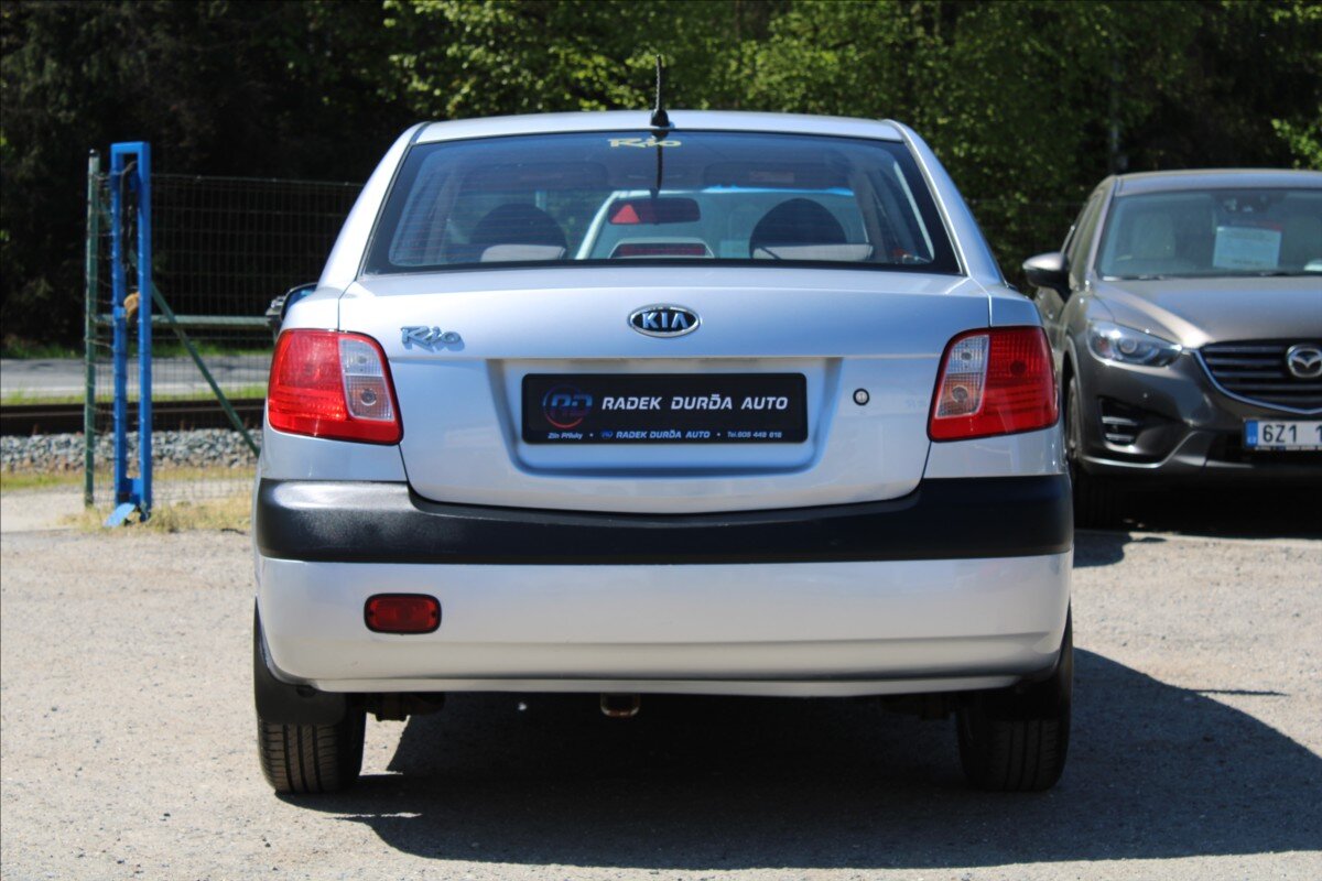 KIA Rio Sedan / Limuzína 1,4 l 71 kw