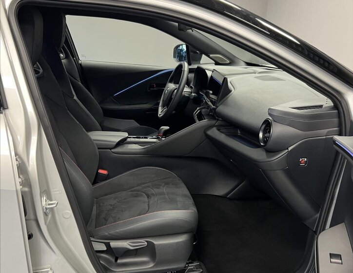 Toyota C-HR Hatchback 2,0 l 112 kw