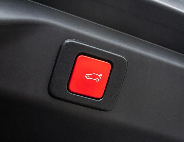 Peugeot 3008 SUV / Terénní 1,2 l 107 kw