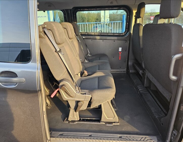 Ford Transit Custom 9