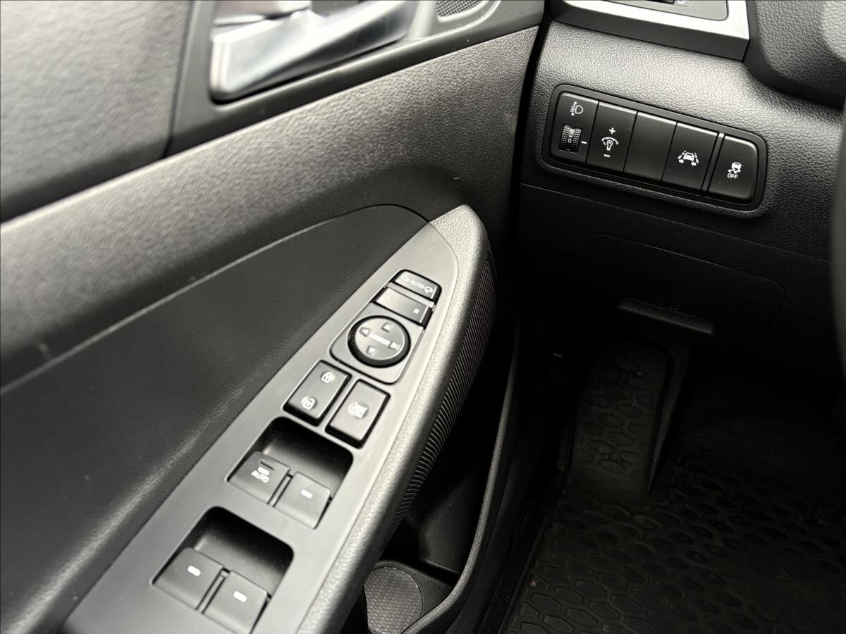 Hyundai Tucson SUV / Terénní 1,7 l 104 kw
