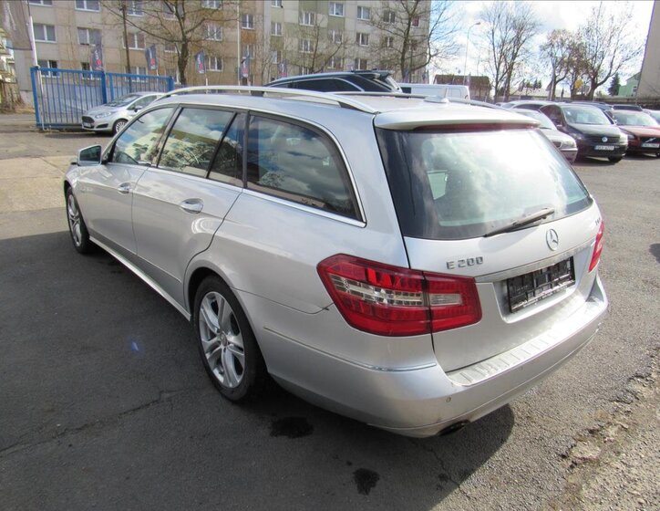 Mercedes-Benz Třídy E Kombi 1,8 l 135 kw