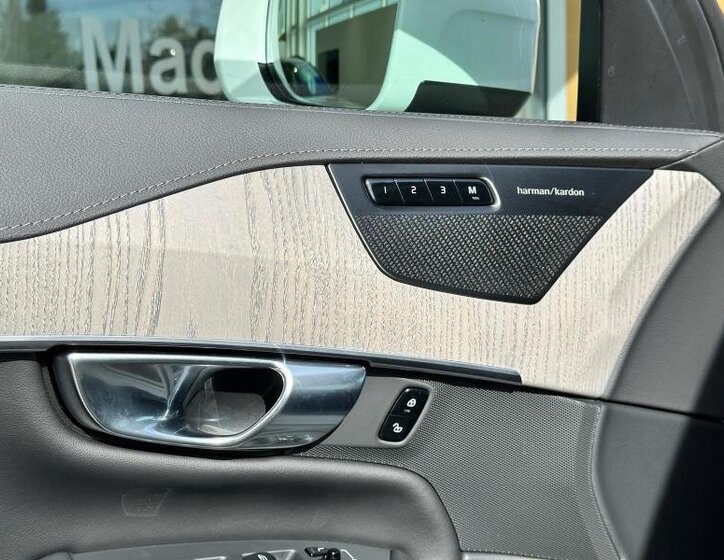 Volvo XC90 SUV 2,0 l 173 kw