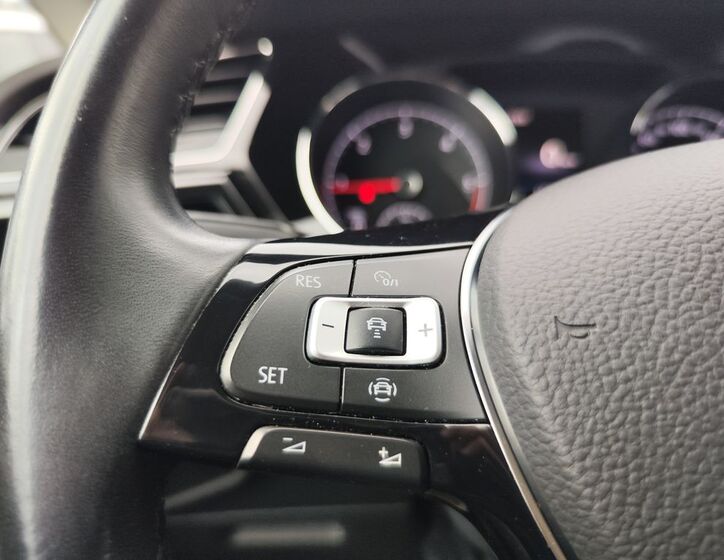 Volkswagen Touran 29