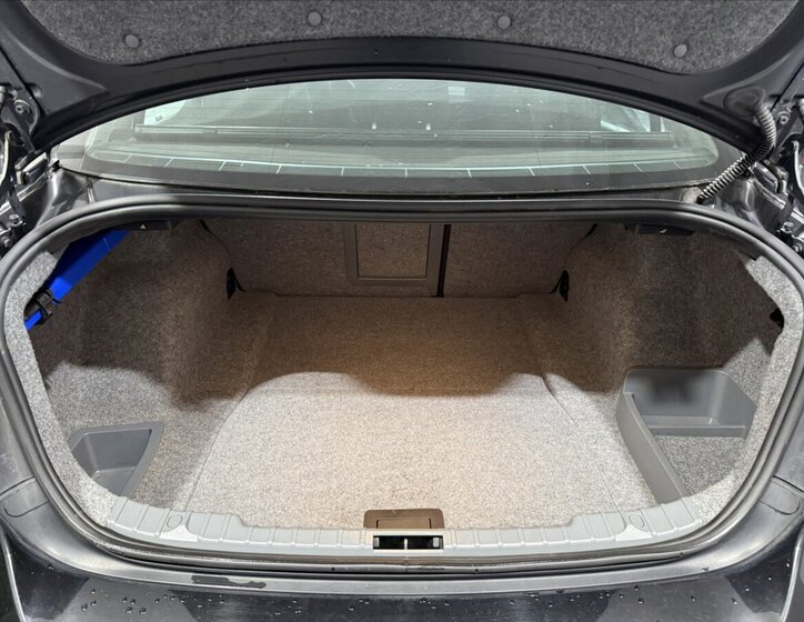 BMW Řada 3 Sedan / Limuzína 2,0 l 105 kw