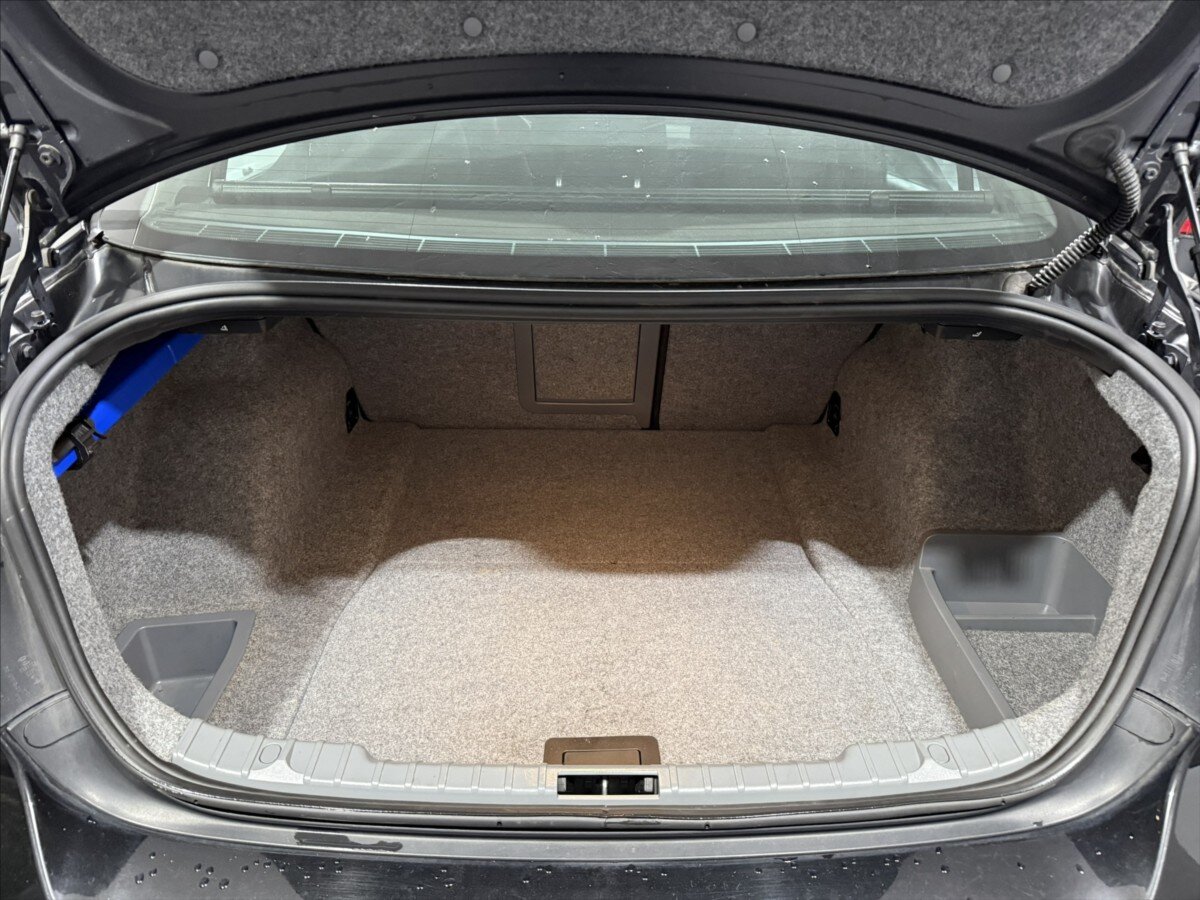 BMW Řada 3 Sedan / Limuzína 2,0 l 105 kw