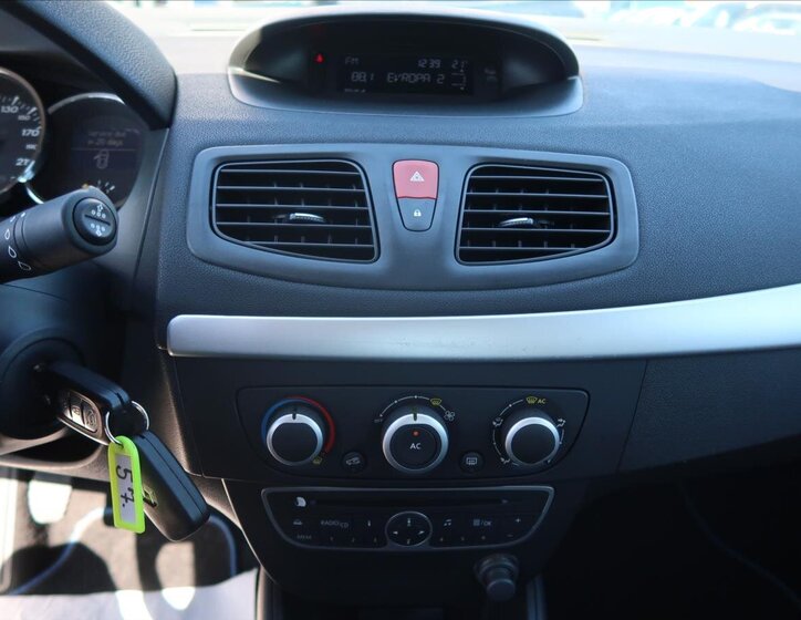 Renault Fluence Sedan / Limuzína 1,6 l 81 kw