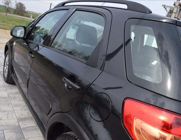 Suzuki SX4 Hatchback 1,6 l 79 kw