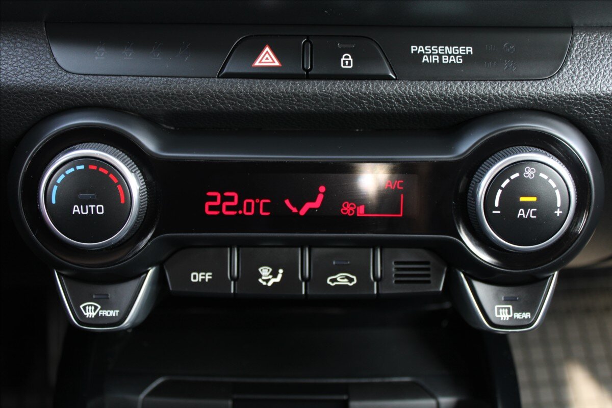 KIA Stonic Hatchback 1,2 l 61 kw