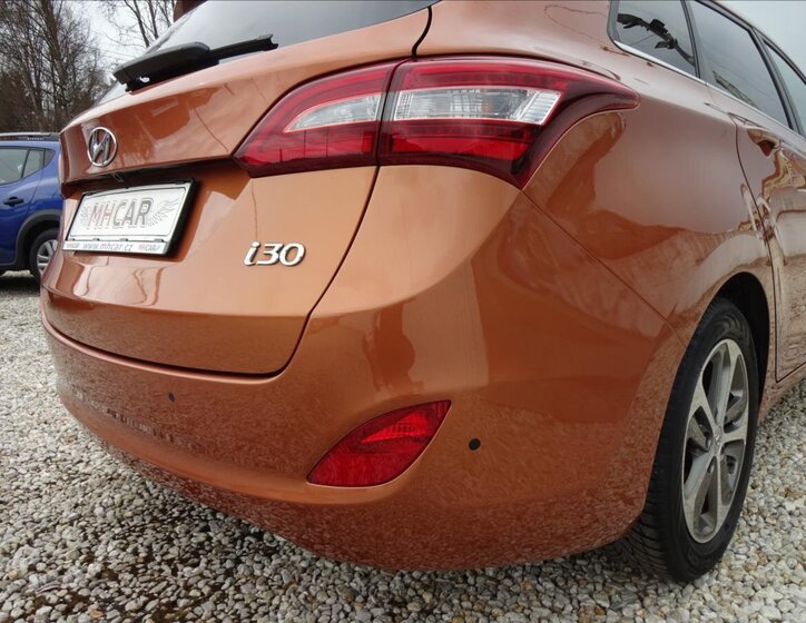 Hyundai i30 Kombi 1,6 l 99 kw
