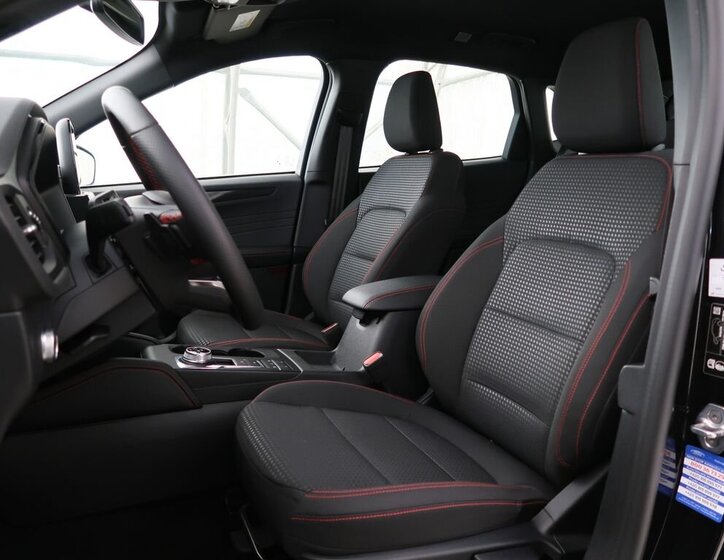 Ford Kuga SUV / Terénní 2,0 l 88 kw