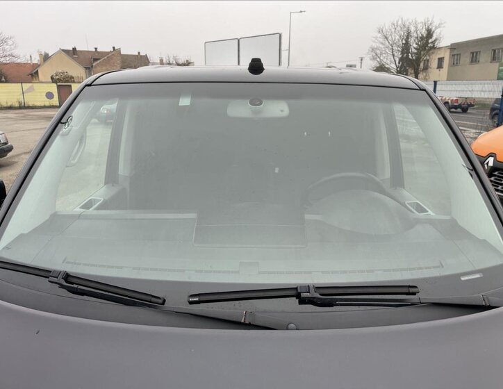 Volkswagen Multivan 38