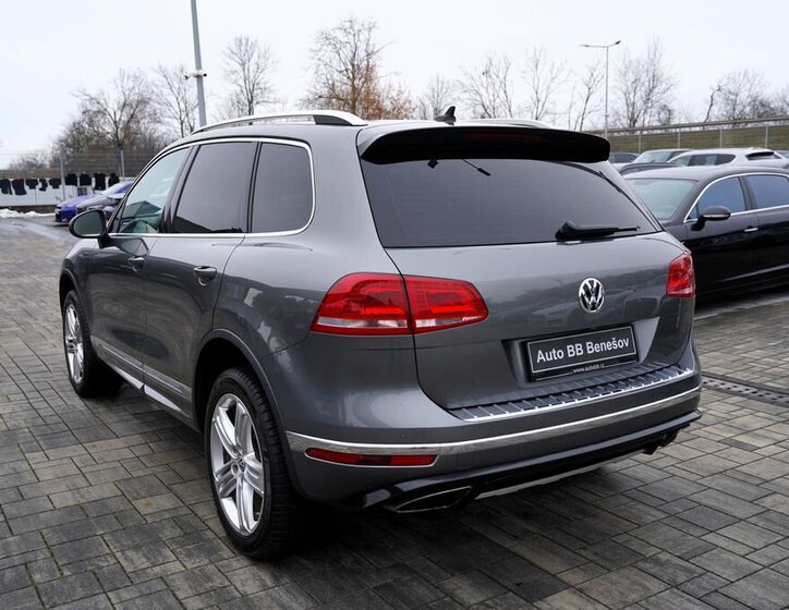 Volkswagen Touareg 4
